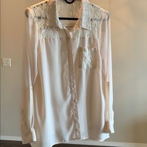 Ladies cream colored blouse